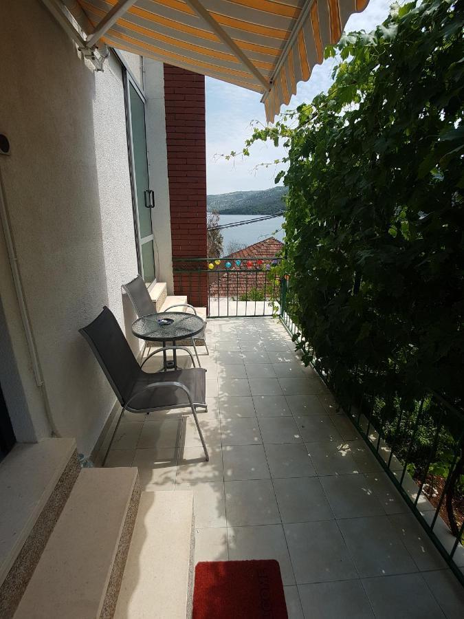 Apartments By The Sea Marina, Trogir - 14191 Esterno foto